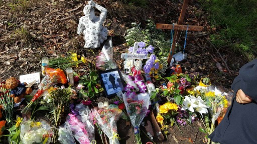 A memorial for Thomas at the corner of Funston and Clement where he used to live. Photo by Ed P.